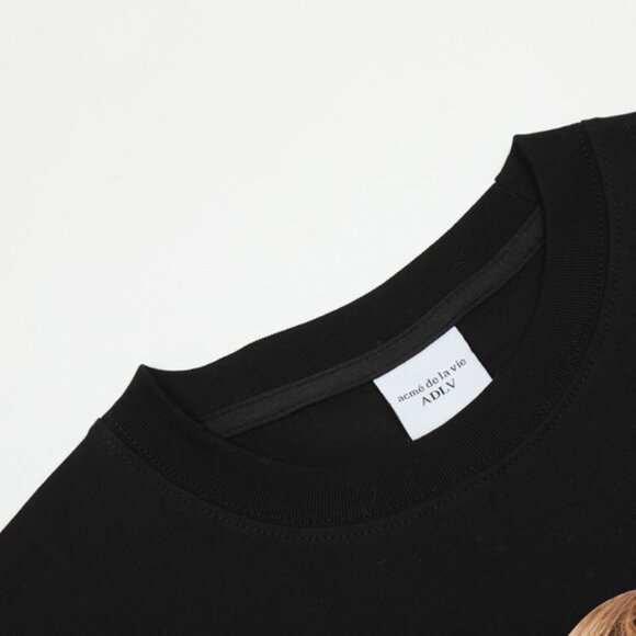 Praying Little Boy Print Short-Sleeved T-Shirt Acme De La Vie - Picture 3 of 6